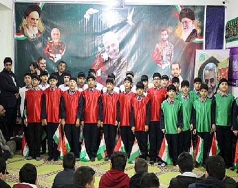 اجرای گروه سرود دبستان در مراسم بزرگداشت شهید حاج قاسم سلیمانی