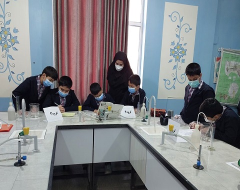 برگزاری مسابقات علوم آزمایشگاهی پایه ششم در سطح آموزشگاه